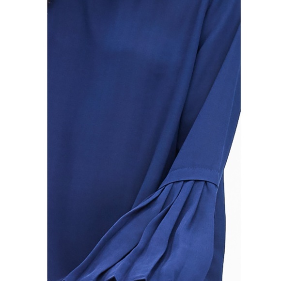 NWT Quality Pleated Butterfly Sleeve Blouse - Picture 6 of 6